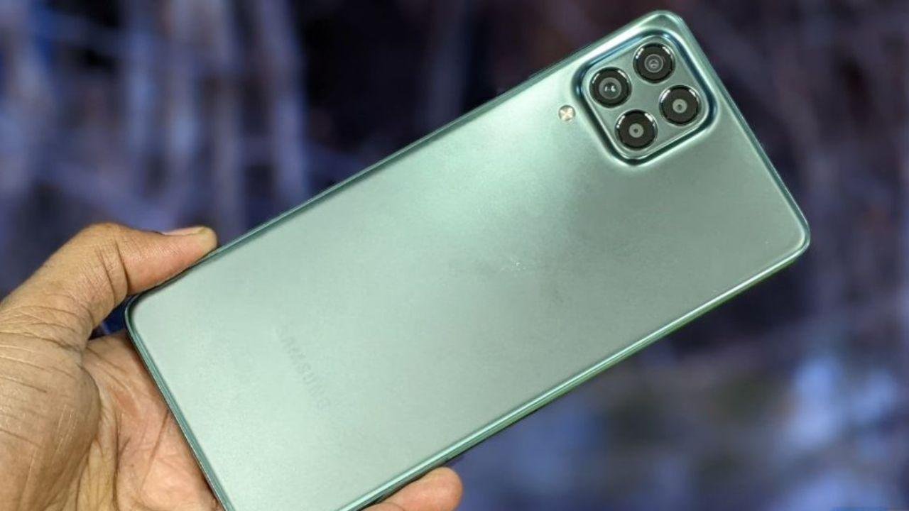 Samsung M53 specs and review